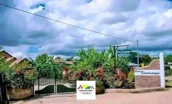 Maison 1 000 m² à vendre — Antsirabe - photo 1