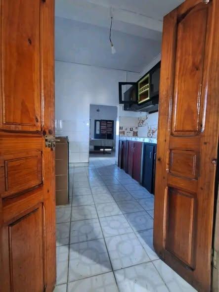 Maison 10 ch. à louer — Ambohimangakely - photo 5