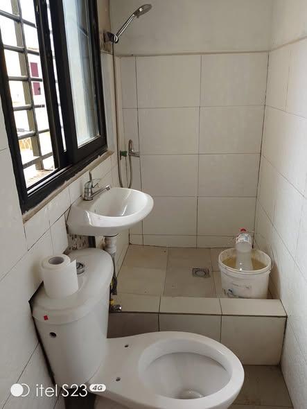 Maison 4 ch. à louer — Ambatolampy - photo 5