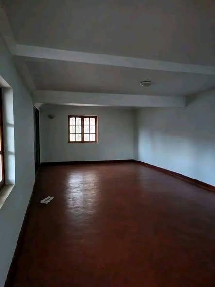 Maison 4 ch. à louer — Ambatoroka - photo 2