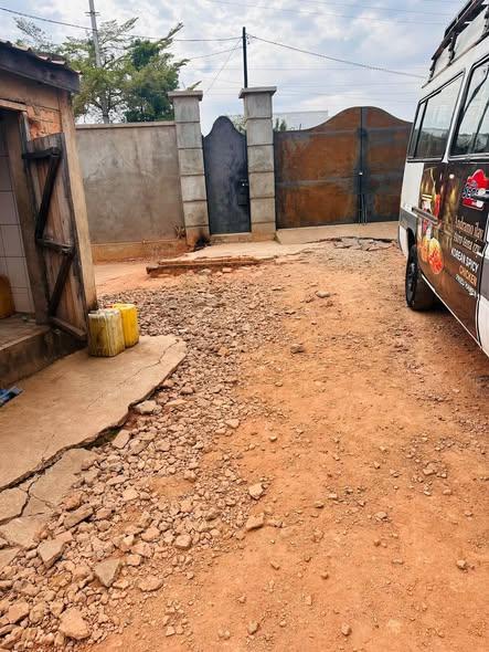 Entrepôt à louer — Ambohimanambola - photo 4