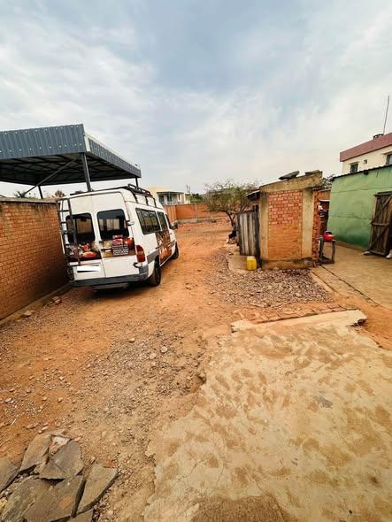 Entrepôt à louer — Ambohimanambola - photo 5