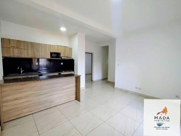 Appartement 3 ch. à louer — Ambatoroka - photo 1