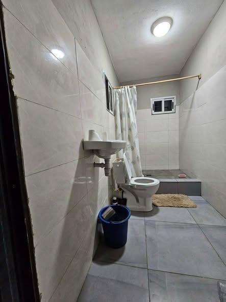 Maison 4 ch. à louer — Ambatomaro - photo 3