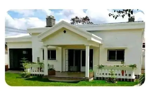 Maison à louer — Morondava Ambohibao — 3 000 000 Ar | Fonenako
