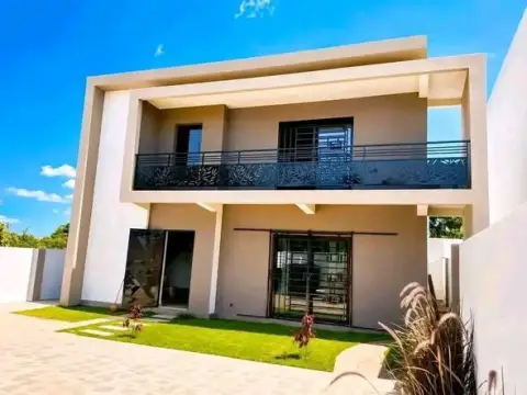 Maison 2 ch. à vendre… — 600 000 000 Ar | Fonenako