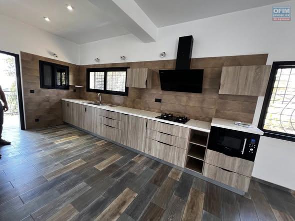 Appartement 3 ch. à louer — Ambohibao - photo 4