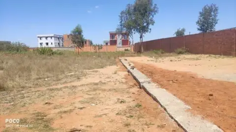 Terrain 300 m² à vendre… — 36 000 000 Ar | Fonenako