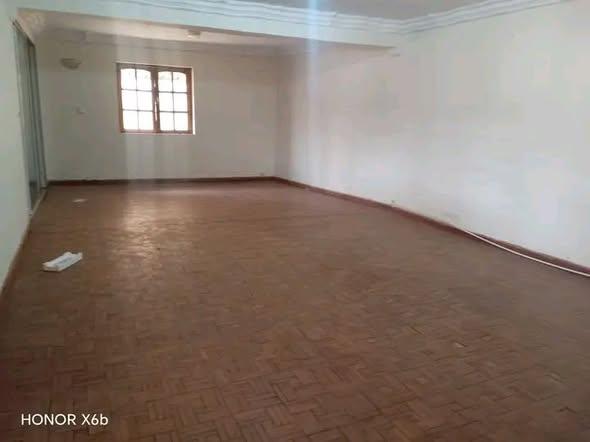Maison 4 ch. à louer — Ambatoroka - photo 2