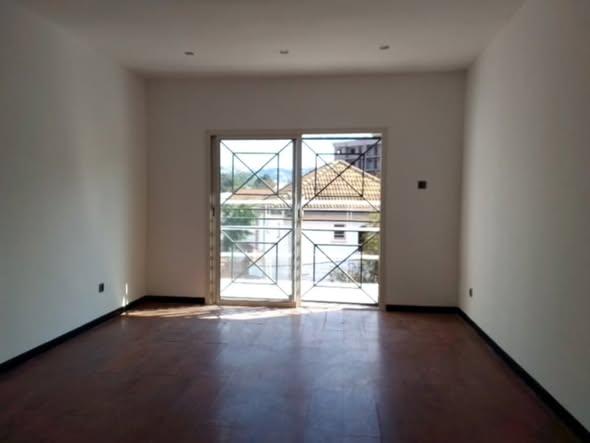 Maison 4 ch. à louer — Ambatoroka - photo 2
