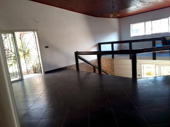 Maison 4 ch. à louer — Ambatoroka - photo 3