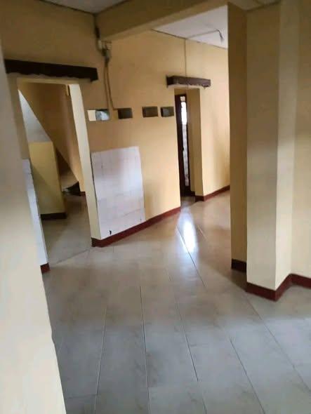 Maison 3 ch. à louer — Ambany - photo 2