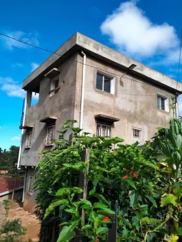 Maison 6 ch. à vendre… — 100 000 000 Ar | Fonenako