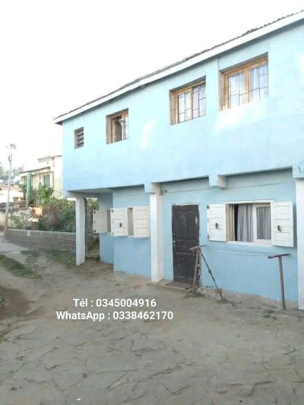 Maison 2 ch. à louer — Ampandrana - photo 1