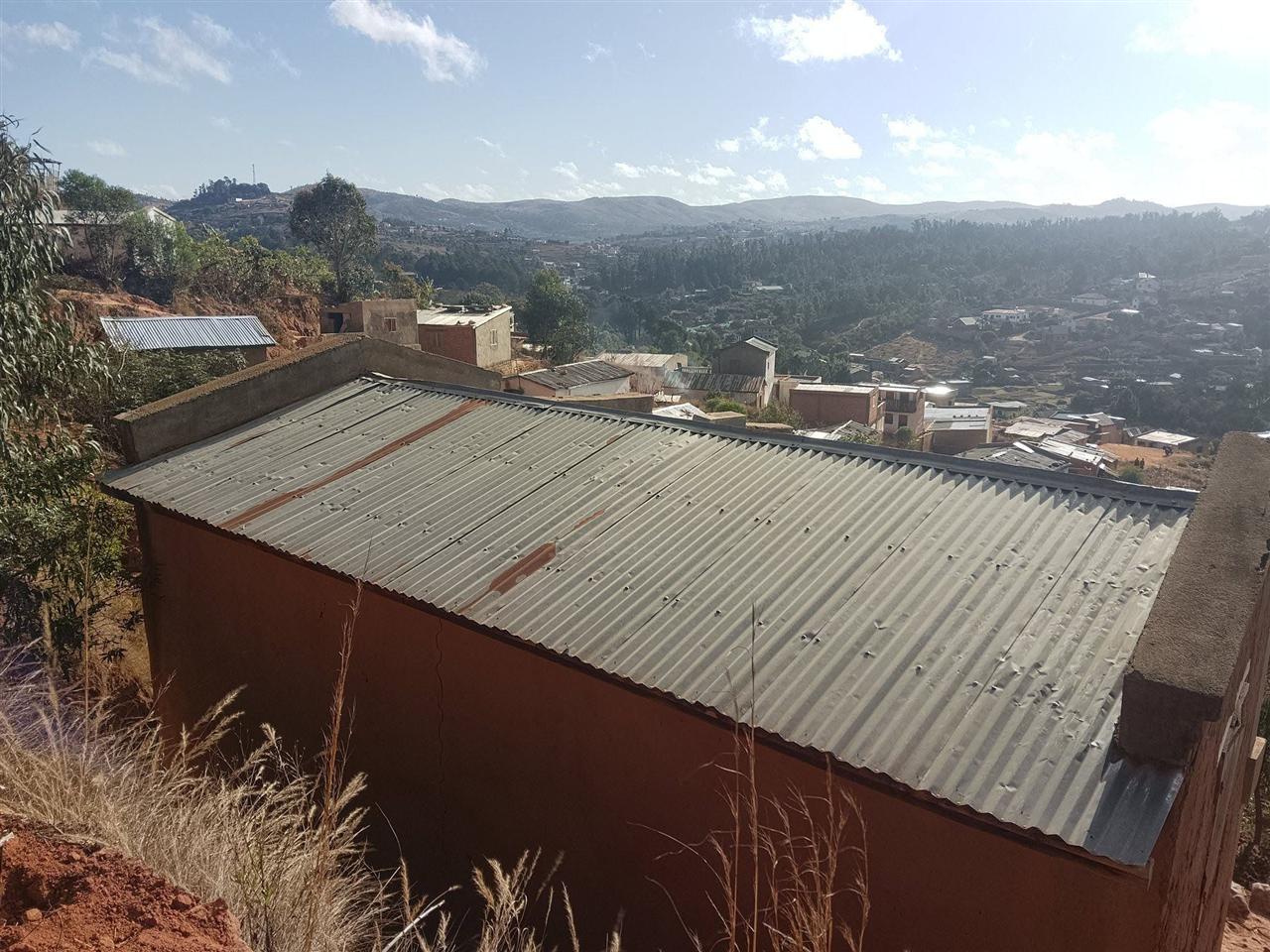 Maison à finir près du Jovenna — Ambohimangakely, Antananarivo - photo 4