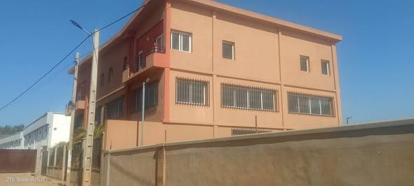 Bureau 250 m² à louer — Ambohimangakely - photo 1