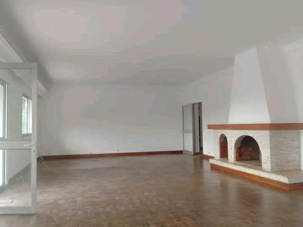 Maison 6 ch. à louer — Mandrosoa - photo 4