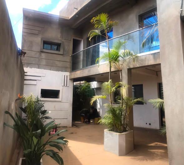 Trano Ahofa 1 ch. à vendre — Sabotsy Namehana - photo 1
