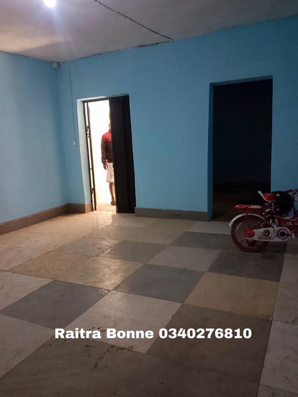 Étage 1 chambre à louer — Soavimasoandro, Antananarivo - photo 3