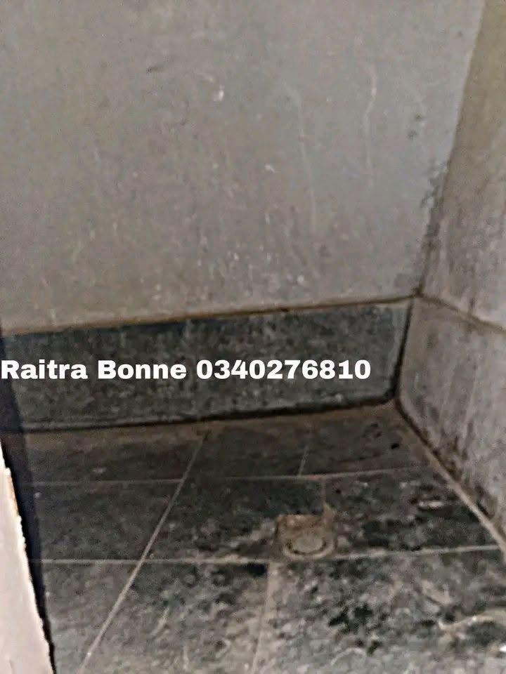 Étage 1 chambre à louer — Soavimasoandro, Antananarivo - photo 6