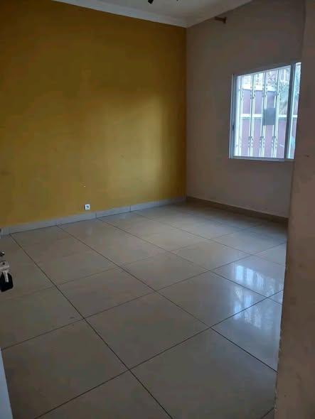 Maison 3 ch. à louer — Ambatonjara - photo 2