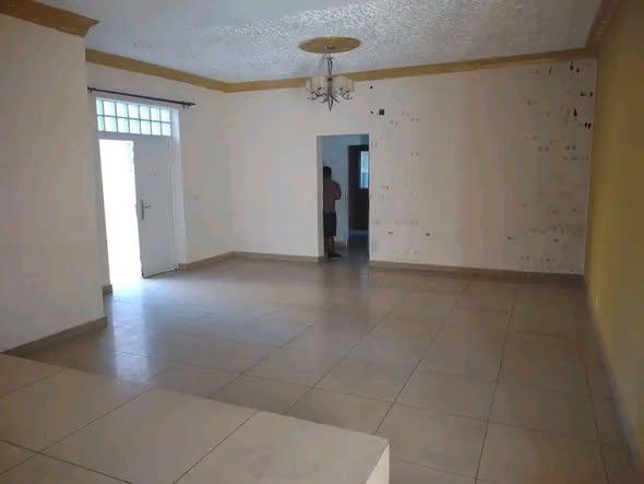 Maison 3 ch. à louer — Ambatonjara - photo 3