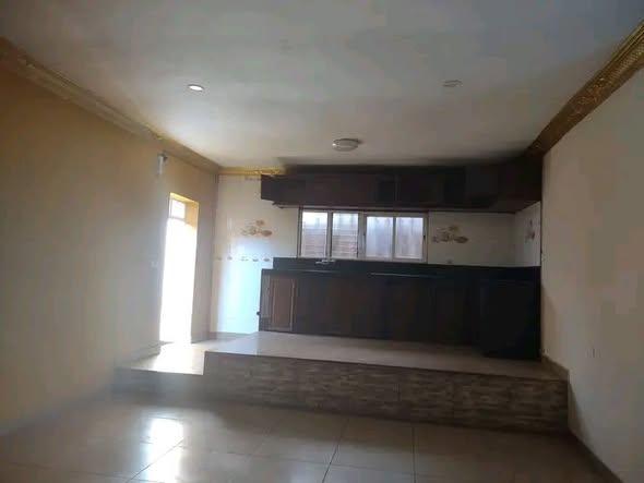 Maison 3 ch. à louer — Ambatonjara - photo 4