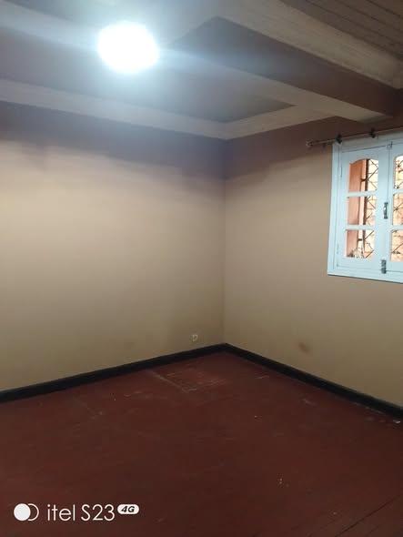Appartement à louer — Ampandrana - photo 1