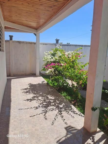 Maison 3 ch. à louer — Mahajanga - photo 3