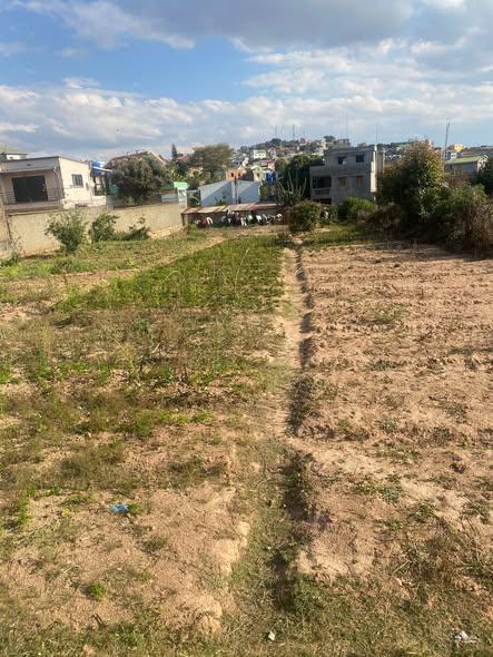 Terrain 400 m² à vendre — Ambatolampy - photo 4