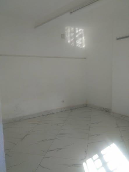 Trano Ahofa 2 ch. à louer — Ambanidia - photo 2