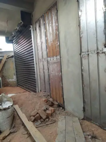 Local commercial à louer — Anosizato 2… — 800 000 Ar | Fonenako