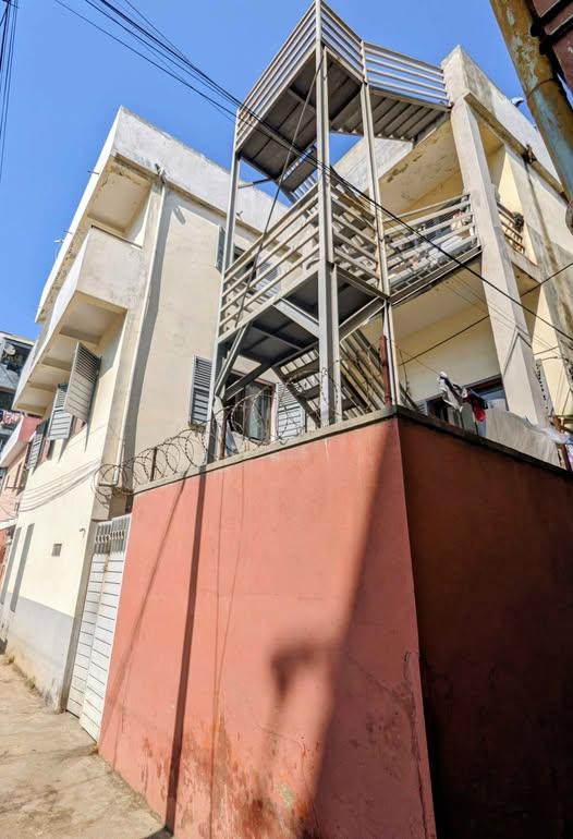 Trano Ahofa 6 ch. à louer — Ampefiloha - photo 1