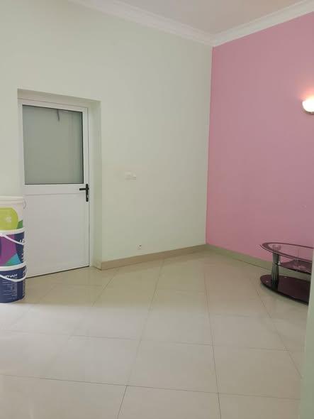 Bureau 2 ch. à louer — Amboditsiry - photo 4
