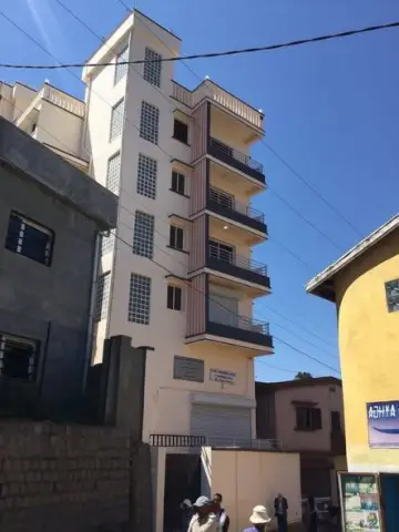 Appartement 2 ch. à vendre — Ambohidratrimo