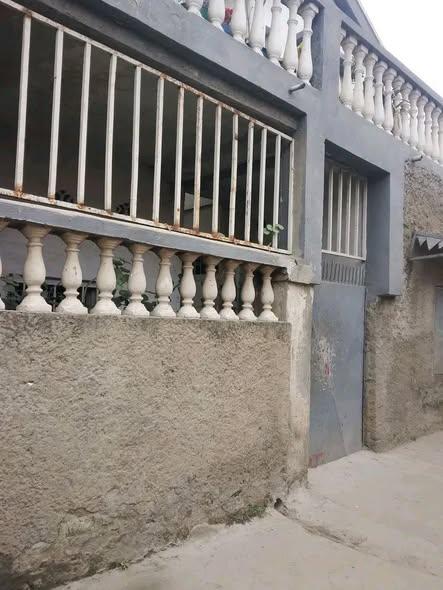 Trano Ahofa 1 ch. à louer — Ambodin'Isotry - photo 1