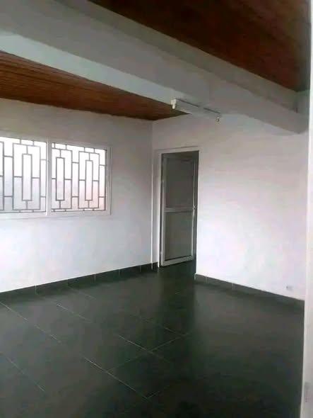 Appartement 3 ch. à louer — Toamasina - photo 1