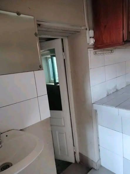 Trano Ahofa 1 ch. à louer — Bemasoandro - photo 3