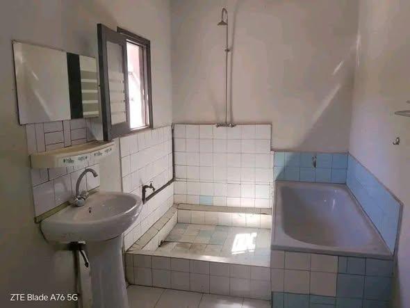 Maison 3 ch. à louer — Antsirabe - photo 1