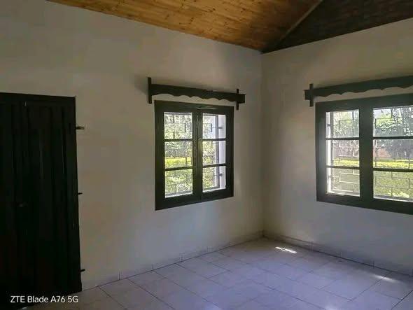Maison 3 ch. à louer — Antsirabe - photo 2