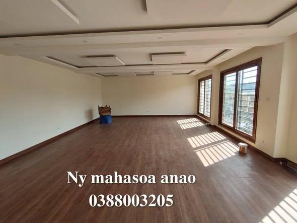 Bureau 47 m² à louer — Tsiadana - photo 3