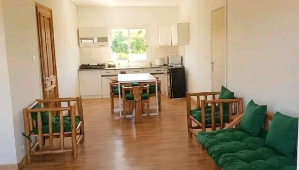 Appartement 2 ch. à louer — Mandrosoa - photo 1