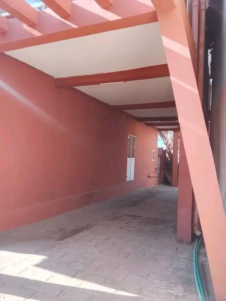 Maison 4 ch. à louer — Ambatobe - photo 2