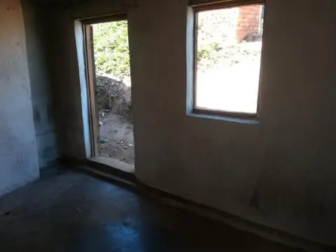 Trano Ahofa 1 ch. à louer — Ambanidia — 85 000 Ar | Fonenako