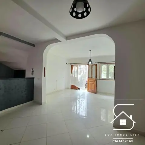 Appartement 3 ch. à louer — Alarobia — 41 300 000 Ar | Fonenako