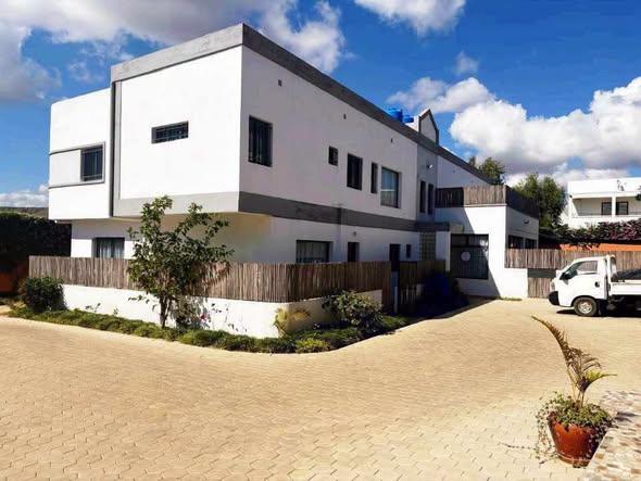 Appartement 3 ch. 150 m² à louer — Imerimanjaka - photo 1