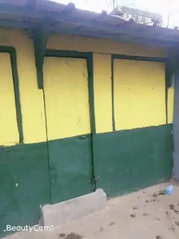 Local commercial à louer — 67ha