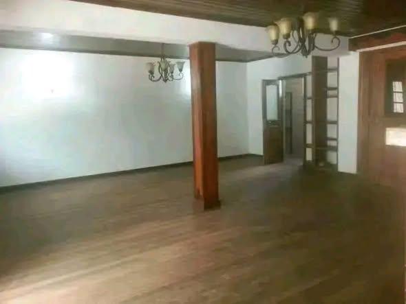 Appartement 2 ch. 16 m² à louer — Ambatoroka - photo 5
