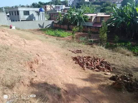 Terrain 1 300 m² à vendre — Ambohibao — 507 000 000 Ar | Fonenako