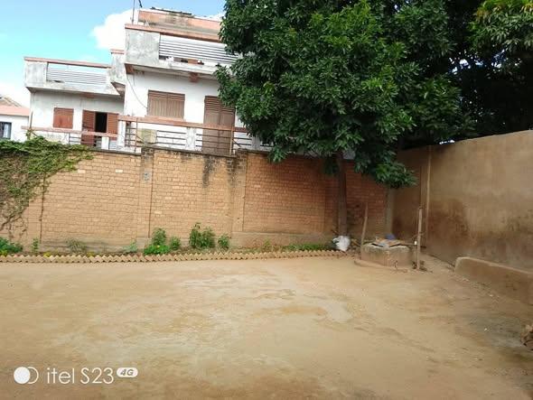 Maison 4 ch. à vendre — Ambohibao - photo 3